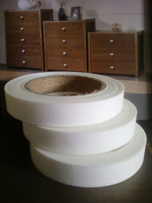 供應指接布、木皮指接布、42mm寬指接布及帶膠指接布 家具封邊條的專業選擇